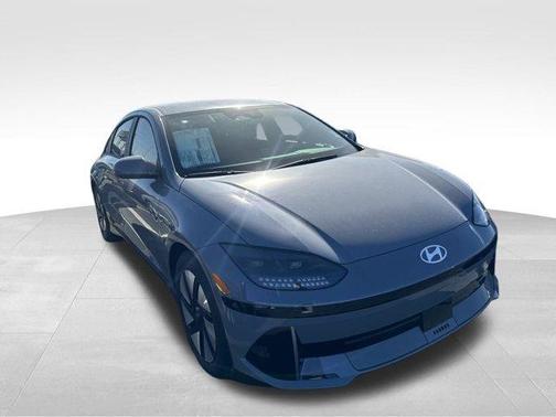 2025 Hyundai IONIQ 6 SE