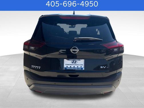 Black 2022 Nissan Rogue SV