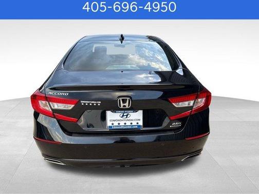 Crystal Black Pearl 2018 Honda Accord Touring 2.0T