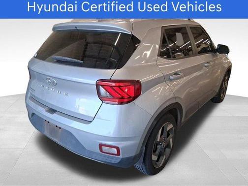 2022 Hyundai VENUE SEL