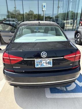 2016 Volkswagen Passat 1.8T R-Line