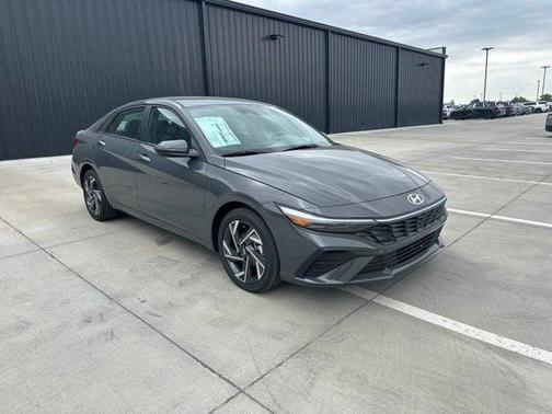2025 Hyundai ELANTRA HEV SEL Sport