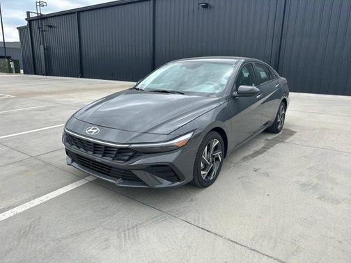 2025 Hyundai ELANTRA HEV SEL Sport