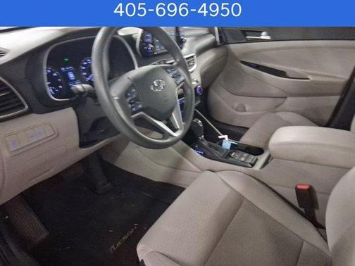 2021 Hyundai TUCSON SE