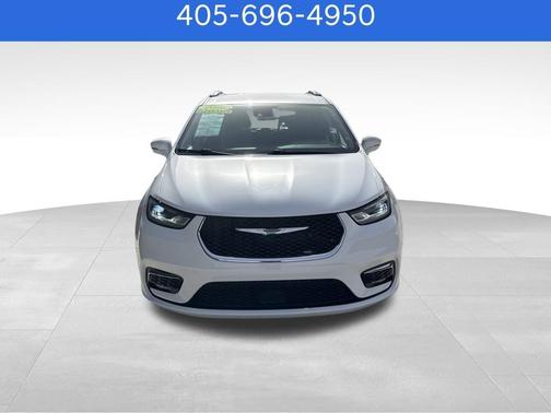 2022 Chrysler Pacifica Touring-L