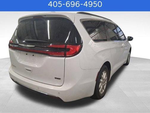 2022 Chrysler Pacifica Touring-L