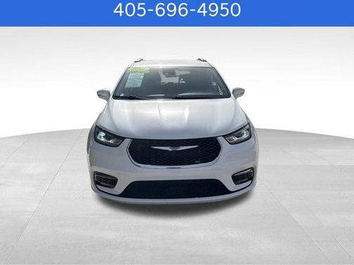 2022 Chrysler Pacifica Touring-L