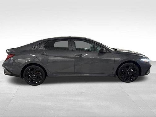 2026 Hyundai ELANTRA HEV SEL