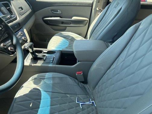 2018 Kia Sedona LX