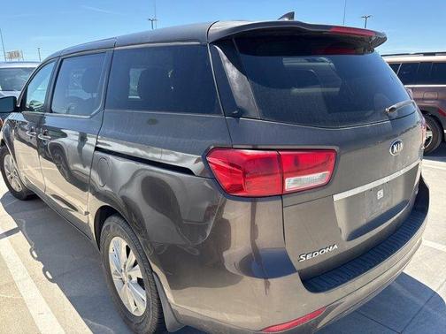 2018 Kia Sedona LX