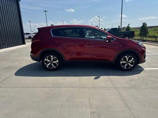 2022 Kia Sportage LX