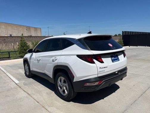 2024 Hyundai TUCSON SE