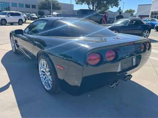 2004 Chevrolet Corvette Base