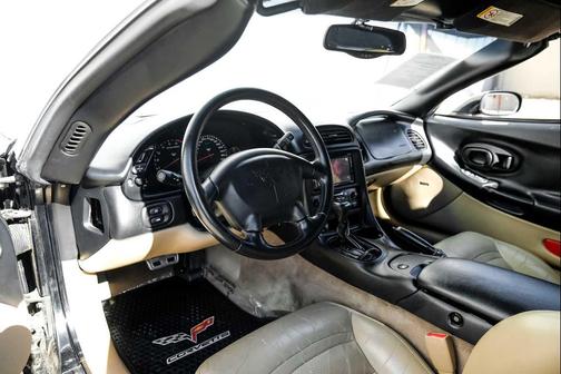 2004 Chevrolet Corvette Base