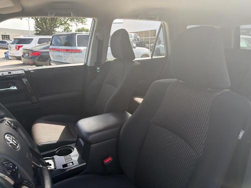 Classic Silver Metallic 2018 Toyota 4Runner TRD Off Road