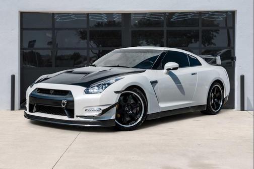 2014 Nissan GT-R Black Edition