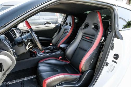 2014 Nissan GT-R Black Edition