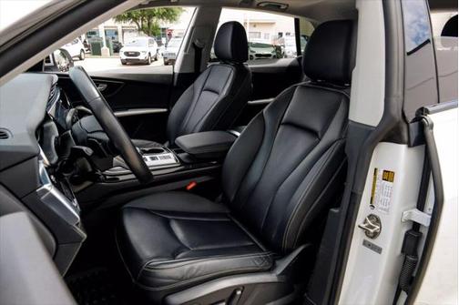 2020 Audi Q8 55 Premium Plus