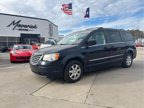 2010 Chrysler Town & Country Touring