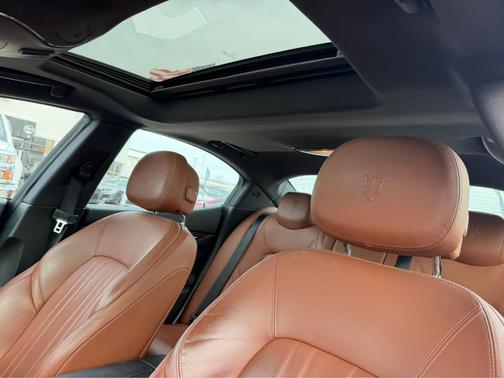 2015 Maserati Ghibli Base
