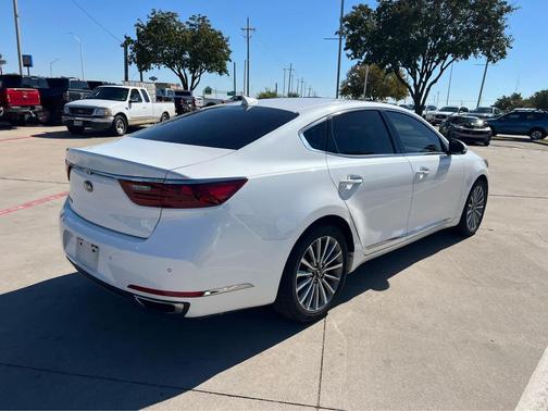 2019 Kia Cadenza Premium