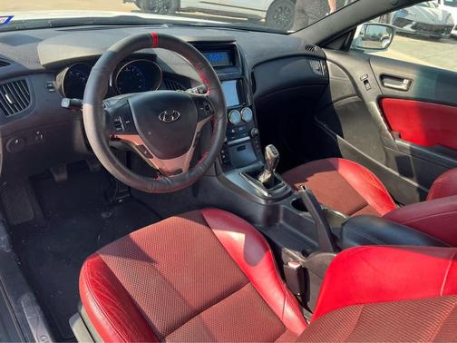 2013 Hyundai Genesis Coupe 2.0T R-Spec