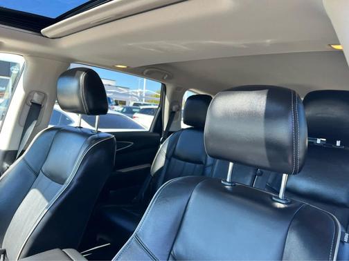 2017 INFINITI QX60 Base