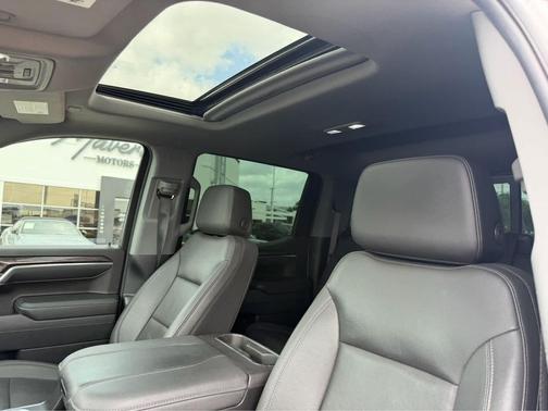 Iridescent Pearl Tricoat 2023 Chevrolet Silverado 1500 LTZ