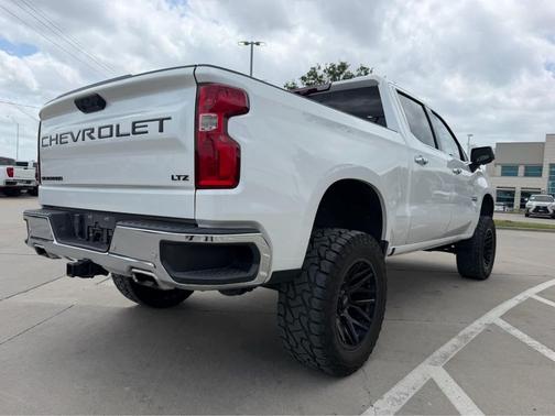 Iridescent Pearl Tricoat 2023 Chevrolet Silverado 1500 LTZ