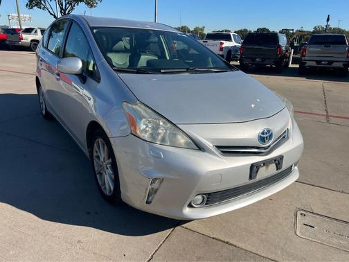 2013 Toyota Prius v Two