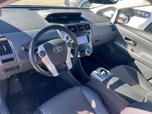 2013 Toyota Prius v Two