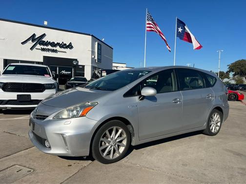 2013 Toyota Prius v Two