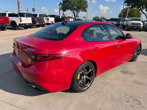 2017 Alfa Romeo Giulia Ti