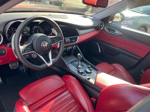 2017 Alfa Romeo Giulia Ti