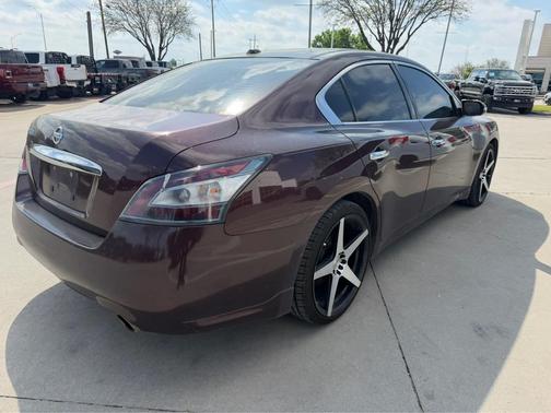 Midnight Garnet Metallic 2014 Nissan Maxima SV