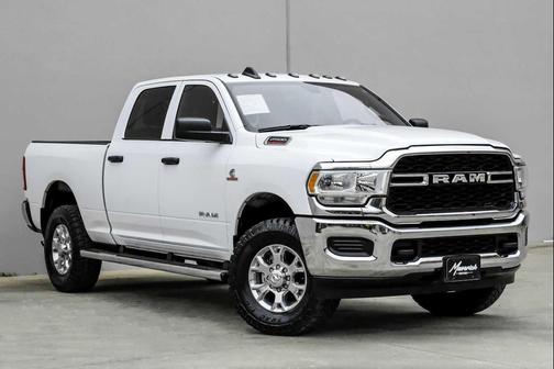 2022 RAM 2500 Tradesman Crew Cab 4x4 6'4' Box