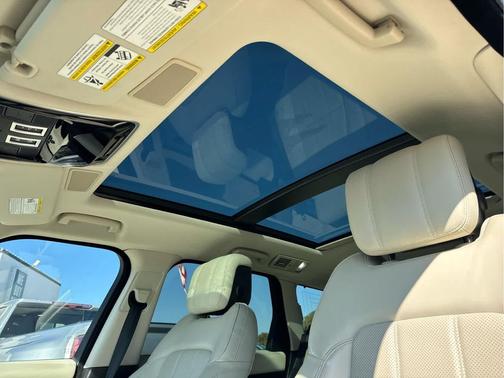 2021 Land Rover Range Rover Sport HSE Silver Edition