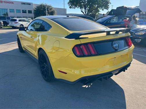 2017 Ford Mustang GT Premium