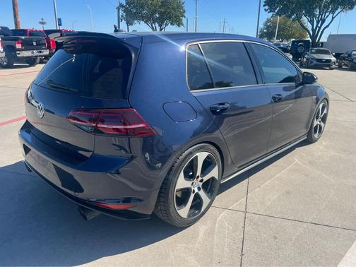 2016 Volkswagen Golf GTI 2.0T SE 4-Door