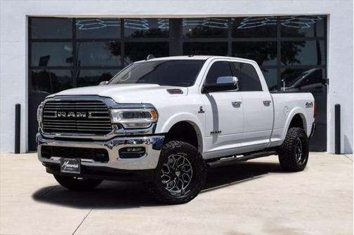 2022 RAM 2500 Laramie Crew Cab 4x4 6'4' Box