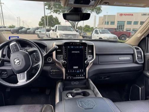2022 RAM 2500 Laramie Crew Cab 4x4 6'4' Box