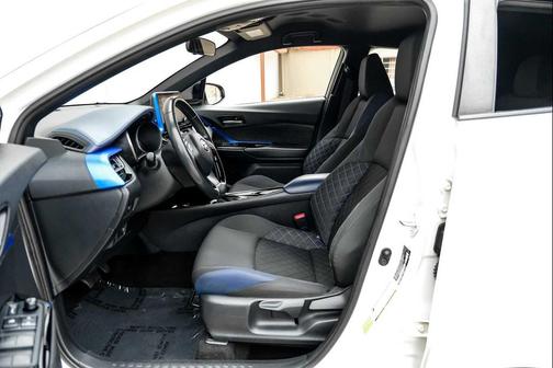 2021 Toyota C-HR XLE