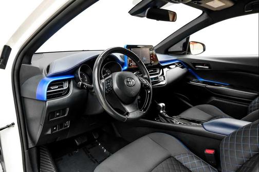 2021 Toyota C-HR XLE