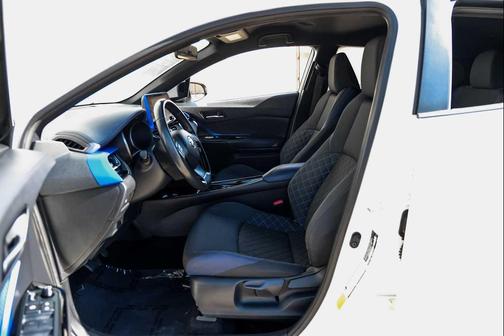 2021 Toyota C-HR XLE