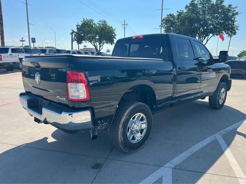 2023 RAM 2500 Tradesman Crew Cab 4x4 6'4' Box