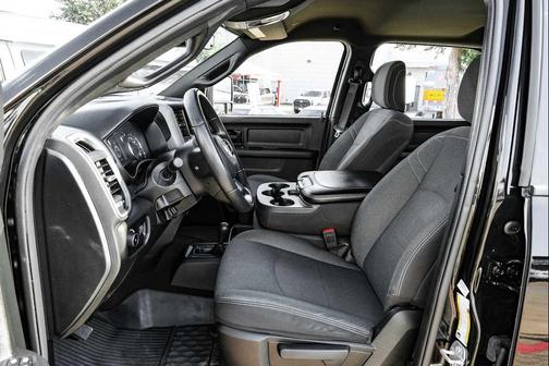 2023 RAM 2500 Tradesman Crew Cab 4x4 6'4' Box