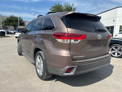 Toasted Walnut Pearl 2018 Toyota Highlander Limited