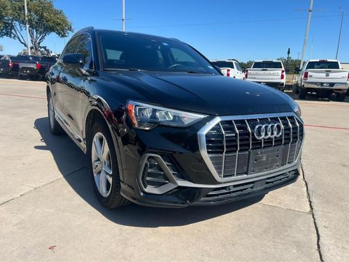 2020 Audi Q3 45 S line Premium