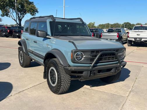 2023 Ford Bronco Base