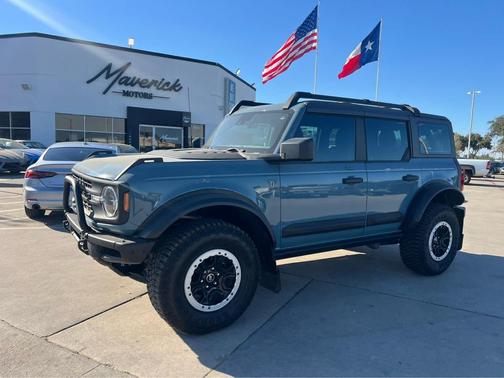 2023 Ford Bronco Base